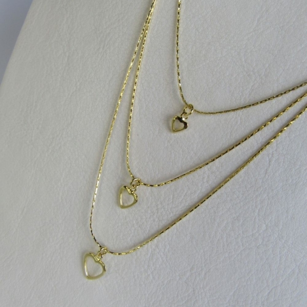 Colar Triplo de Corações Vazados Banhado em Ouro 18k - Dourado
