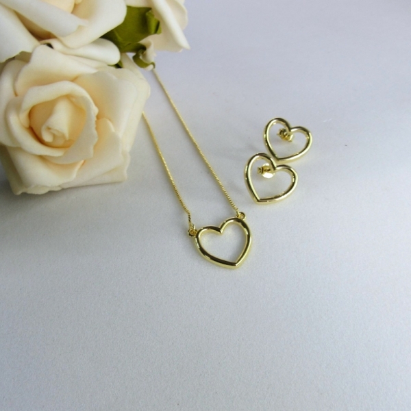 Conjunto de Coração Vazado - Dourado