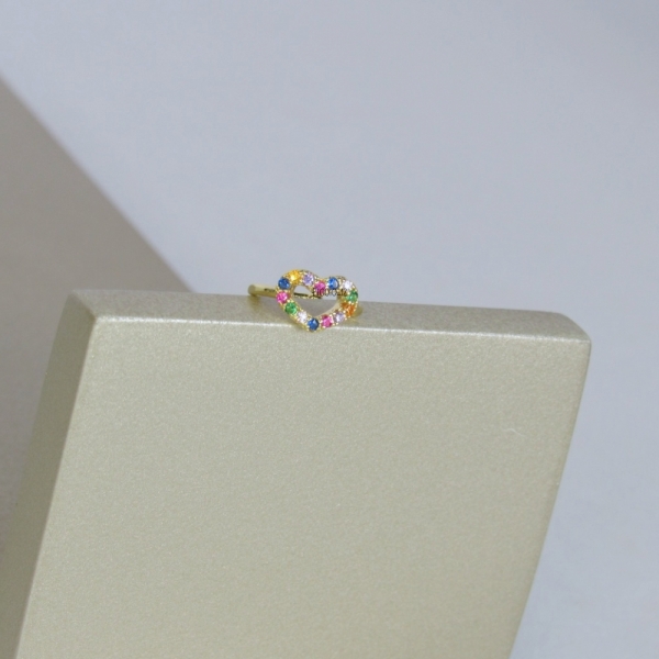 Piercing Fake Com Coração de Zircônias Coloridas Banhado em Ouro 18k - Dourado