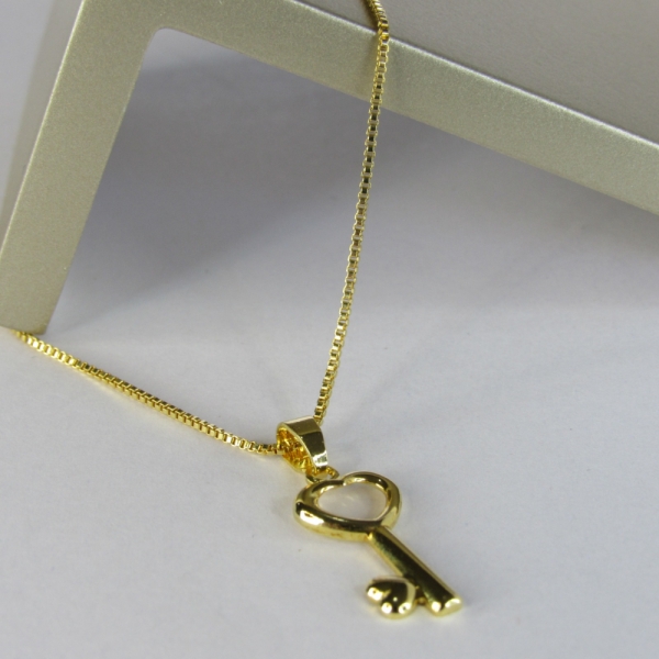 Colar Pingente de Chave Banhado em Ouro 18k - Dourado