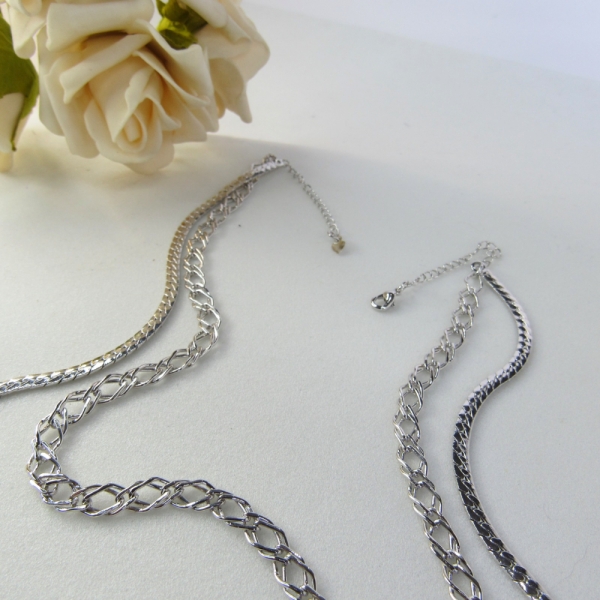 Colar Duplo com Correntes Grossas Banhado em Ródio Branco - Prateado