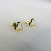 Brinco Pequeno de Coração Vazado Banhado em Ouro 18k - Dourado