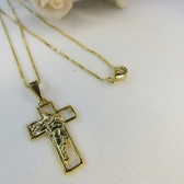 Colar com Pingente de Cruz e Face de Jesus Banhado em Ouro 18k - Dourado