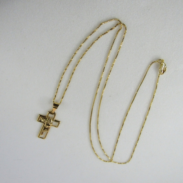 Colar com Pingente de Cruz e Face de Jesus Banhado em Ouro 18k - Dourado
