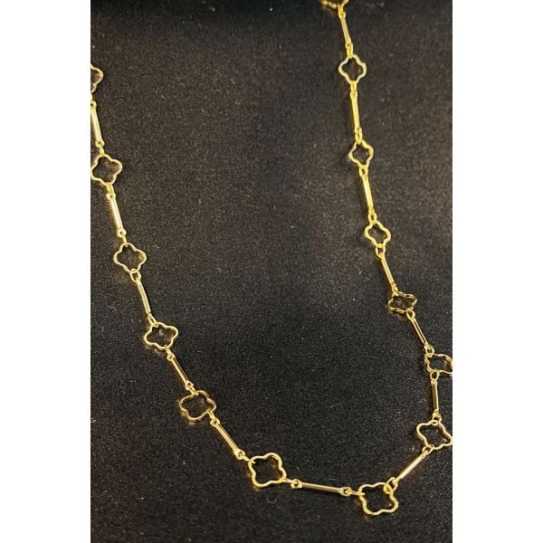 Colar com Corrente Detalhada com Flor Vazada Banhado em Ouro 18k - Dourado