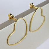 Brinco Médio com Coração Vazado Horizontal Banhado em Ouro 18k - Dourado