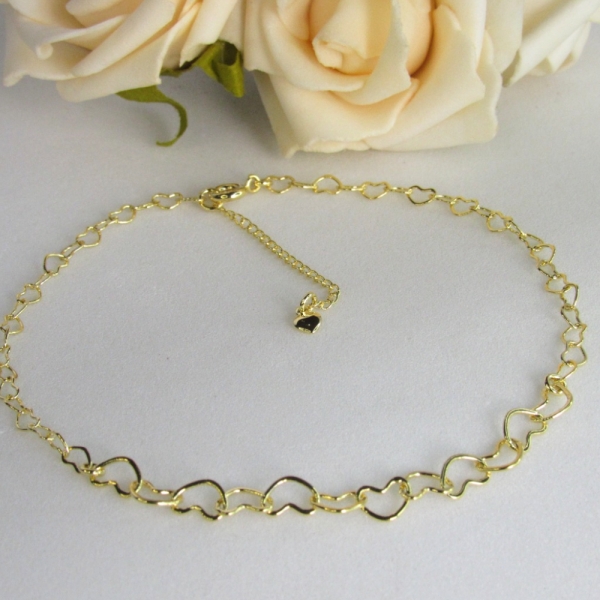 Tornozeleira com Corrente de Corações Pequenos Banhado em Ouro 18k - Dourado