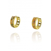 Brinco Argolinha Com Micro Zircônias Coloridas Banhado em Ouro 18k - Dourado
