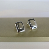 Brinco Pequeno Retangular Banhado em Ródio Branco - Branco