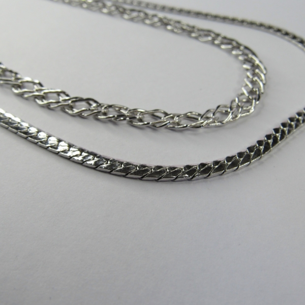 Colar Duplo com Correntes Grossas Banhado em Ródio Branco - Prateado