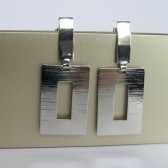 Brinco com Fio Retangular Banhado em Ródio Branco - Branco