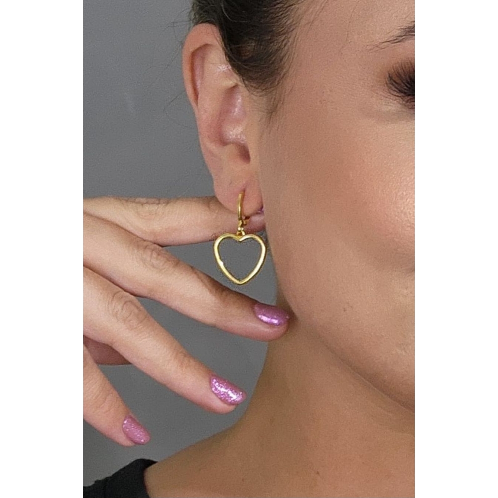 Brinco Argolinha com Coração Médio Vazado Banhado em Ouro 18k - Dourado