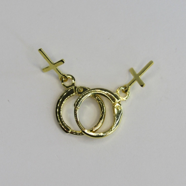 Brinco Argolinha com Cruz Banhado em Ouro 18k - Dourado