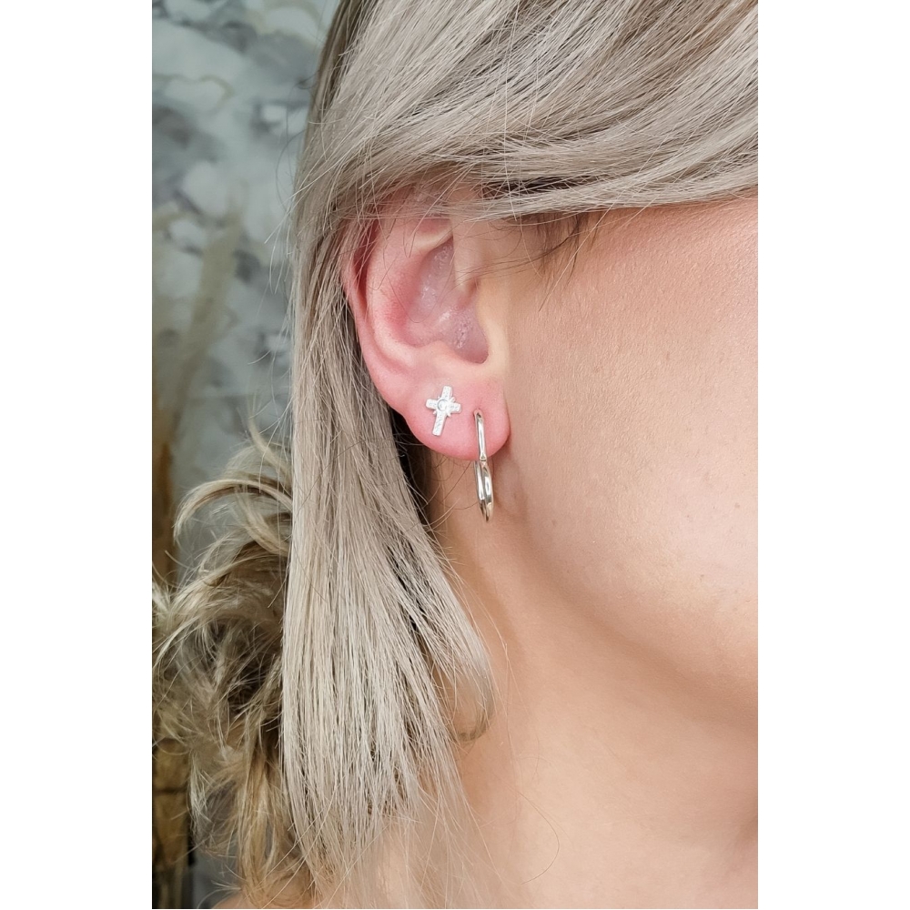 Brinco de Cruz com Zircônias Brancas em Prata 925 - Prateado