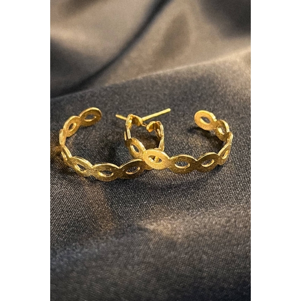 Brinco Argola Média com Vazados Ovais Banhado em Ouro 18k - Dourado