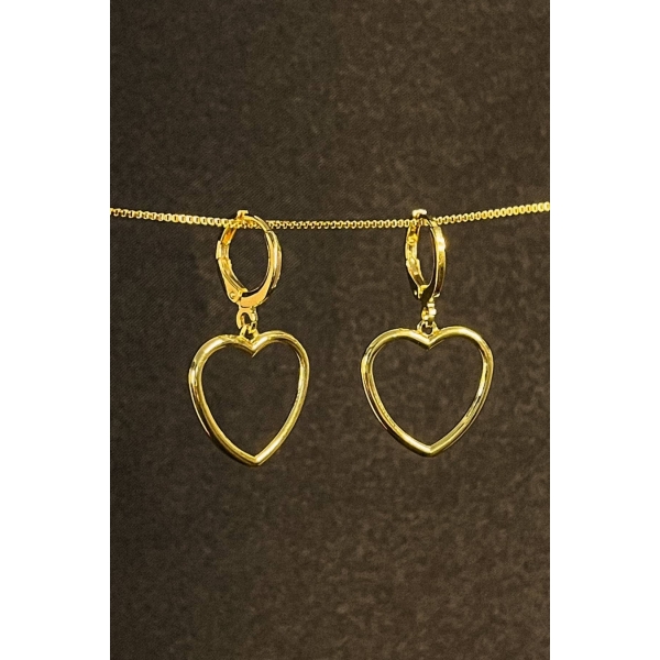 Brinco Argolinha com Coração Médio Vazado Banhado em Ouro 18k - Dourado