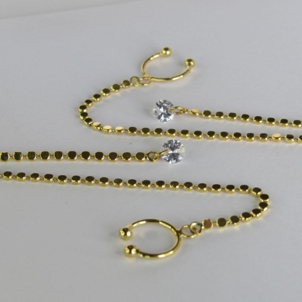 Brinco Argolinha Corrente com Ponto de Luz e Piercing Fake Banhado em Ouro 18k - Dourado