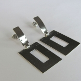 Brinco com Fio Retangular Banhado em Ródio Branco - Branco