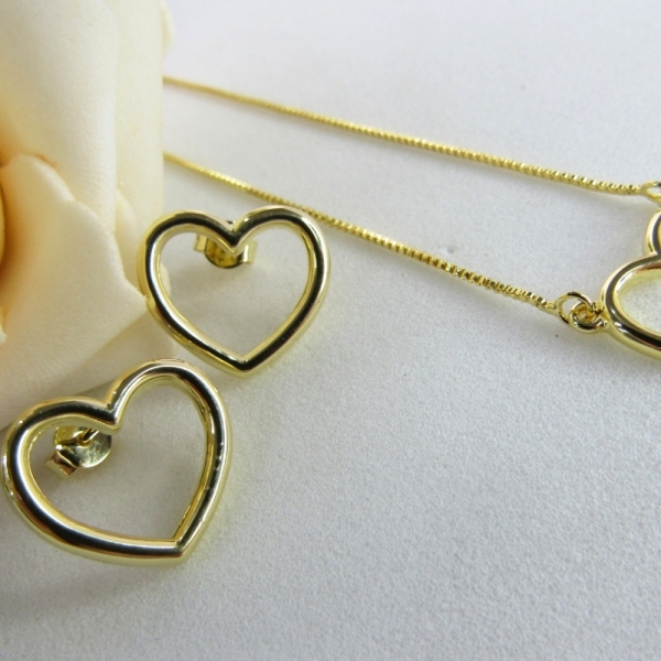 Conjunto de Coração Vazado - Dourado