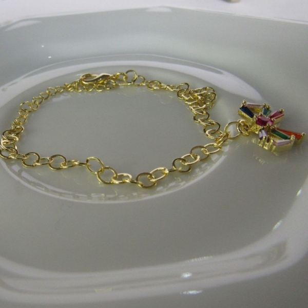 Pulseira Com Laço De Zircônias Coloridas Banhado em Ouro 18k - Dourado