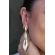 Brinco Grande de Folhas Sobrepostas Banhado em Ouro 18k - Dourado