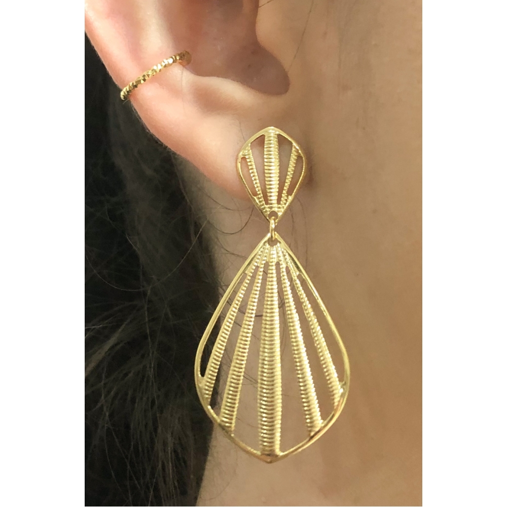 Brinco Grande de Concha Vazada Banhado em Ouro 18k - Dourado