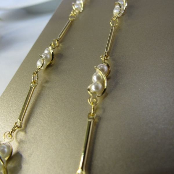 Colar com Corrente de Mini Pérolas Banhado em Ouro 18k - Dourado