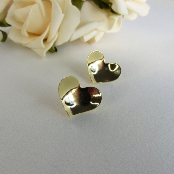 Brinco Coração Oval Banhado em Ouro 18k - Dourado