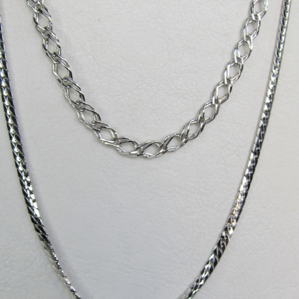 Colar Duplo com Correntes Grossas Banhado em Ródio Branco - Prateado