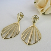 Brinco Grande de Concha Vazada Banhado em Ouro 18k - Dourado