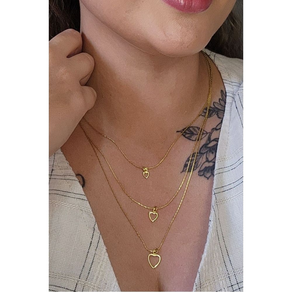 Colar Triplo de Corações Vazados Banhado em Ouro 18k - Dourado
