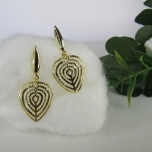 Brinco Médio Com Fio e Coração com Vários Vazados Banhado em Ouro 18k - Dourado