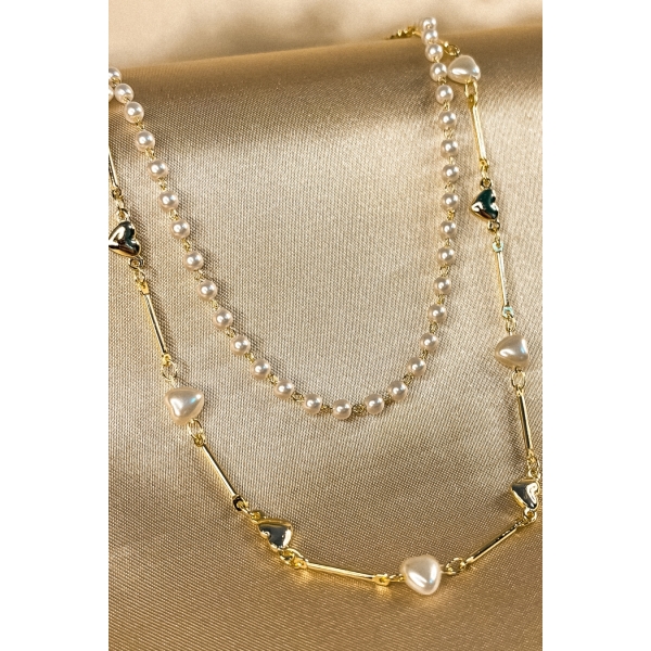 Colar Duplo com Corrente de Pérola e Mini Corações Dourados Banhado em Ouro 18k - Dourado