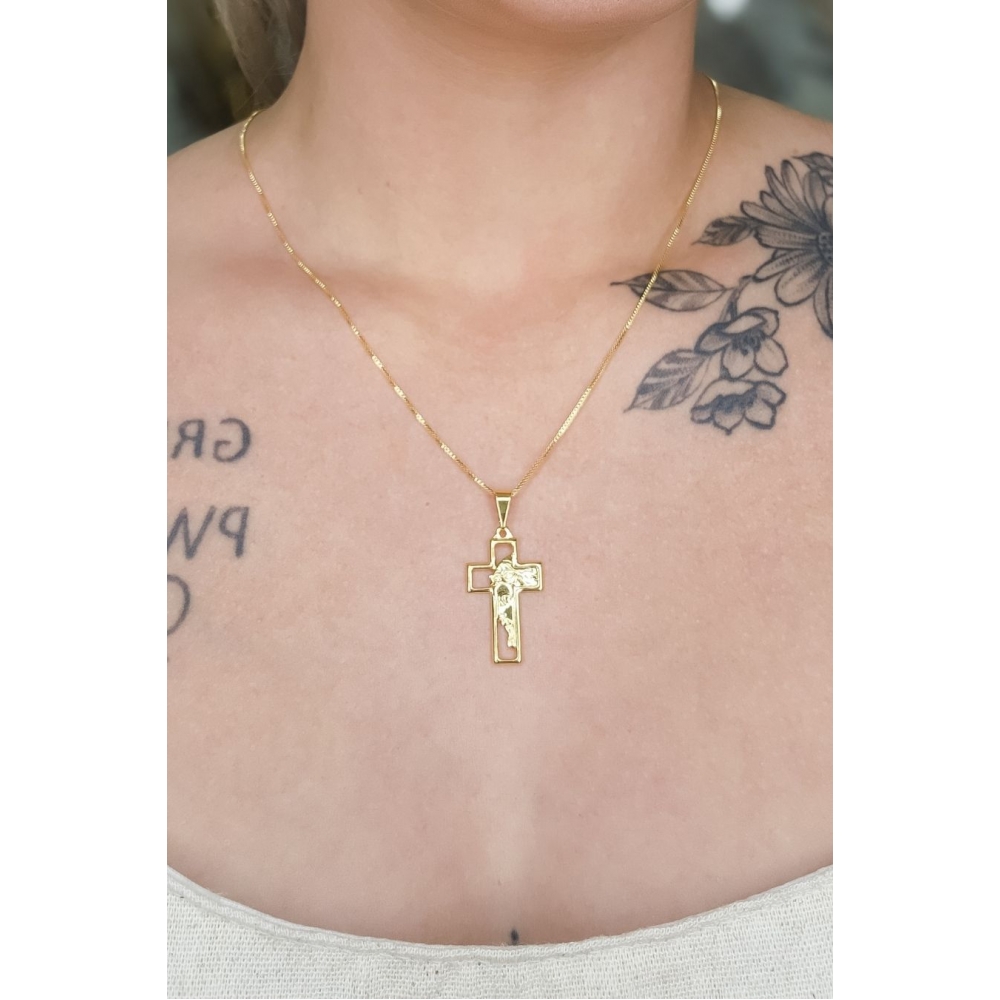Colar com Pingente de Cruz e Face de Jesus Banhado em Ouro 18k - Dourado