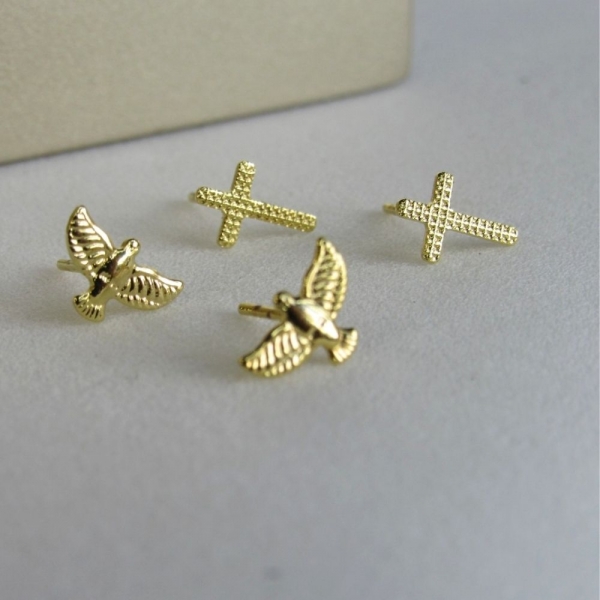 Duo de Cruz e Espírito Santo Banhado em Ouro 18k - Dourado