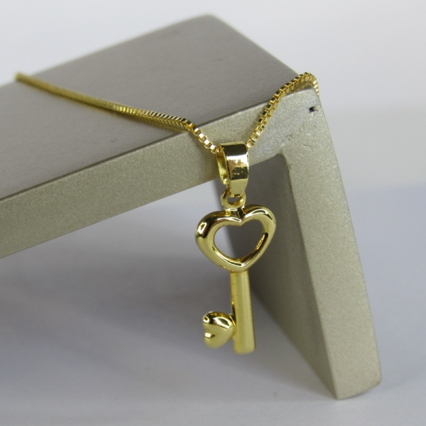 Colar Pingente de Chave Banhado em Ouro 18k - Dourado
