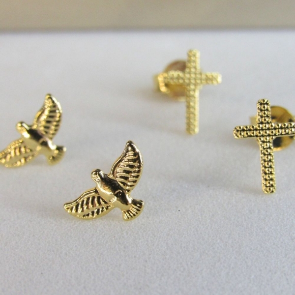 Duo de Cruz e Espírito Santo Banhado em Ouro 18k - Dourado