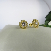 Brinco Formato Flor com Mini Zircônias Banhado em Ouro 18k - Dourado