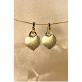 Brinco Argolinha com Chapa de Coração Banhado em Ouro 18k - Dourado