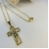 Colar com Pingente de Cruz e Face de Jesus Banhado em Ouro 18k - Dourado