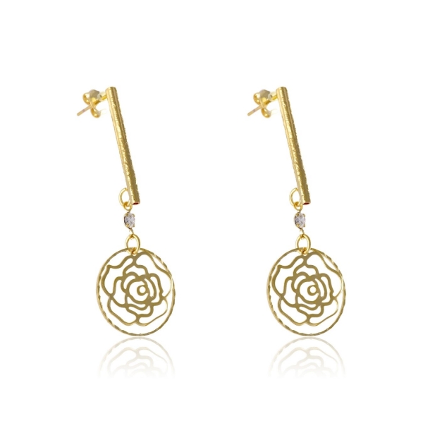 Brinco Médio De Fio Trabalhado e Flor Vazada Banhado em Ouro 18k - Dourado