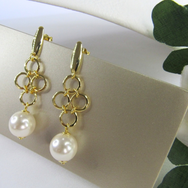 Brinco Grande de Fio com Circulo Dourado e Pérola Banhado em Ouro 18k - Dourado