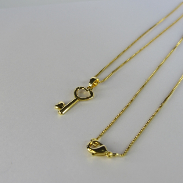 Colar Pingente de Chave Banhado em Ouro 18k - Dourado