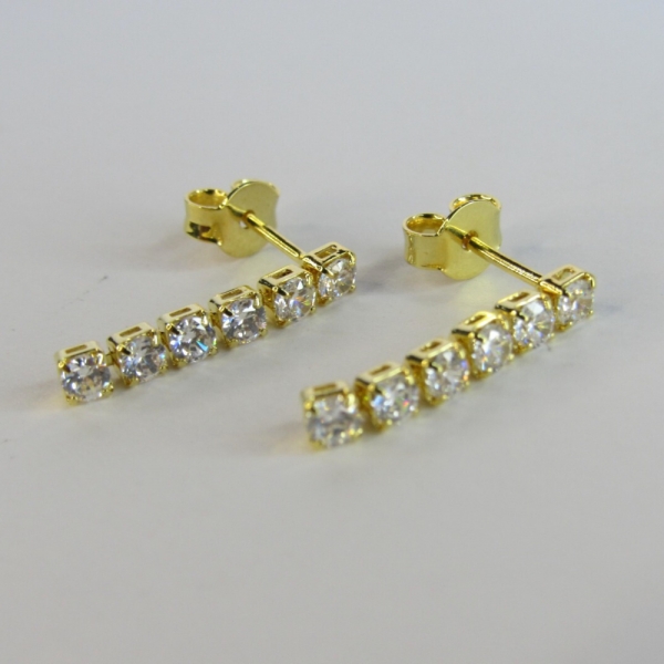 Brinco Pequeno Fio Com Cinco Zircônia Banhado em Ouro 18k - Dourado