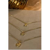 Colar Com Pingente Pequeno Em Circulo Com Árvore Da Vida Com Zircônias Coloridas Banhado em Ouro 18k - Dourado