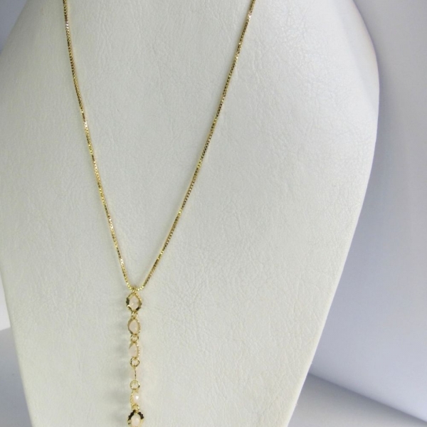 Colar Cumprido com Mini Pérolas e Fio Banhado em Ouro 18k - Dourado