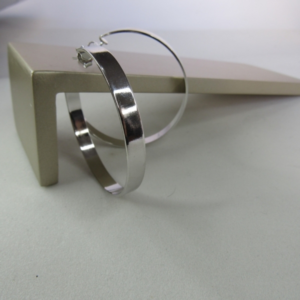 Brinco Argola Grande Grossa Clássica Banhado em Ródio Branco - Branco