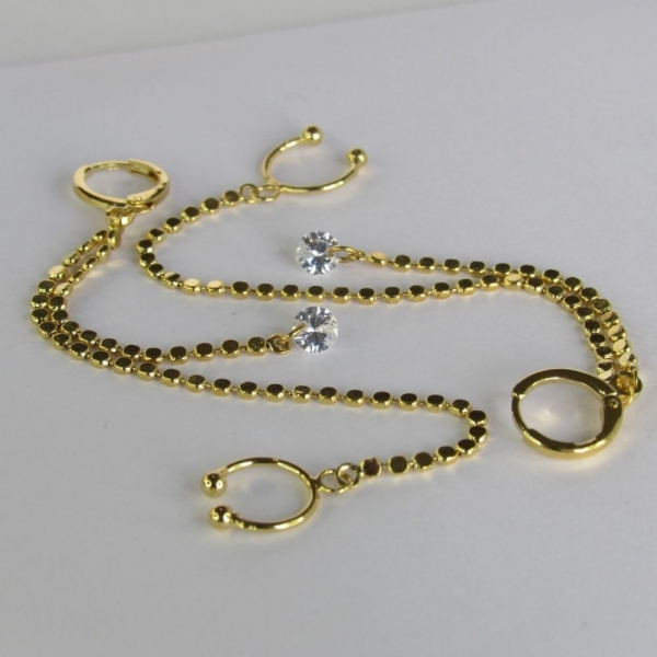 Brinco Argolinha Corrente com Ponto de Luz e Piercing Fake Banhado em Ouro 18k - Dourado