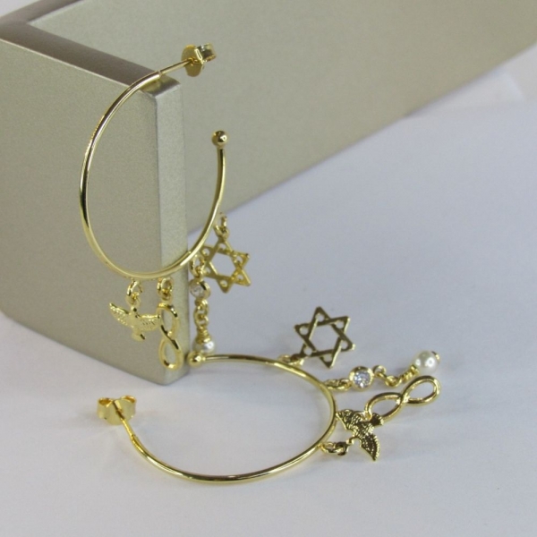 Brinco Argola Médio com Pingente Esotéricos Banhado em Ouro 18k - Dourado