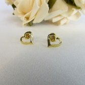 Brinco Pequeno de Coração Vazado Banhado em Ouro 18k - Dourado